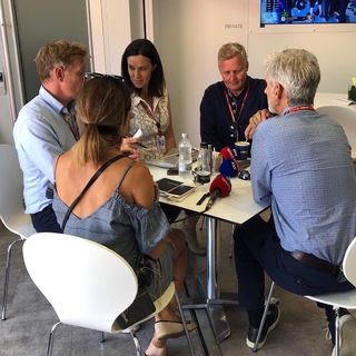 Natalie Pinkham feet photo thumbnail