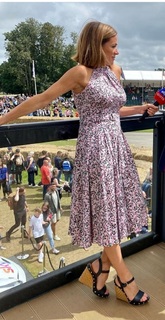 Natalie Pinkham feet photo thumbnail