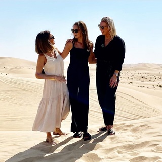 Natalie Pinkham feet photo thumbnail