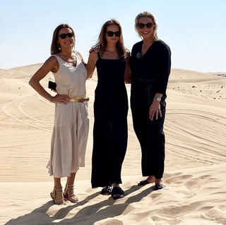 Natalie Pinkham feet photo thumbnail