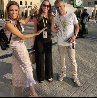 Natalie Pinkham feet photo thumbnail