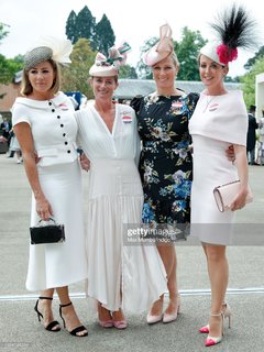 Natalie Pinkham feet photo thumbnail