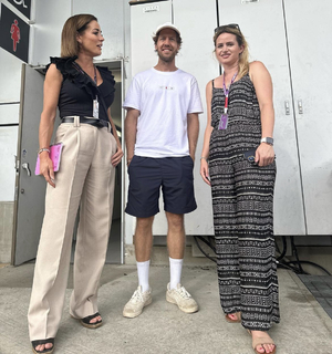 Natalie Pinkham feet photo thumbnail