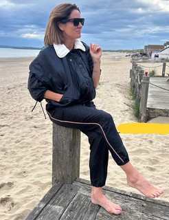 Natalie Pinkham feet photo thumbnail