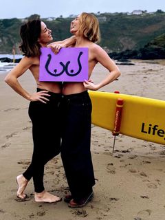 Natalie Pinkham feet photo thumbnail