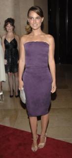 Natalie Portman feet photo thumbnail