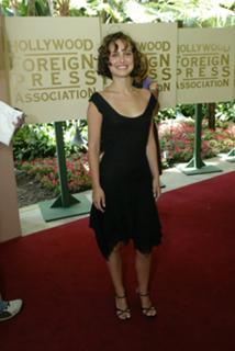Natalie Portman feet photo thumbnail