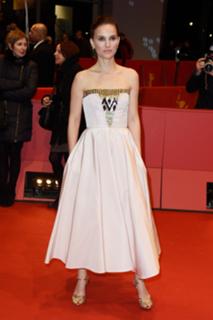 Natalie Portman feet photo thumbnail