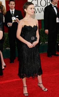 Natalie Portman feet photo thumbnail