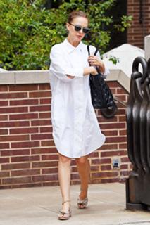 Natalie Portman feet photo thumbnail