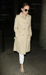 Natalie Portman feet photo thumbnail