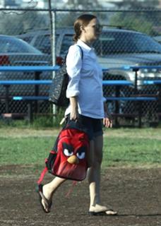 Natalie Portman feet photo thumbnail