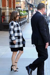 Natalie Portman feet photo thumbnail