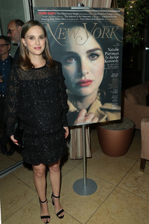 Natalie Portman feet photo thumbnail