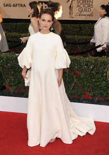 Natalie Portman feet photo thumbnail