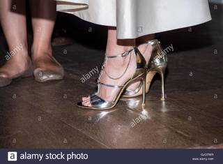 Natalie Portman feet photo thumbnail