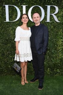 Natalie Portman feet photo thumbnail