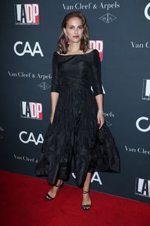 Natalie Portman feet photo thumbnail