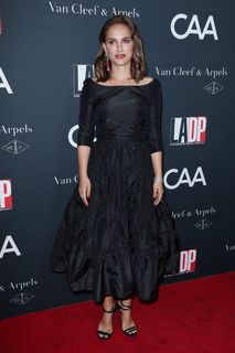 Natalie Portman feet photo thumbnail