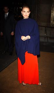 Natalie Portman feet photo thumbnail