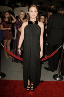Natalie Portman feet photo thumbnail