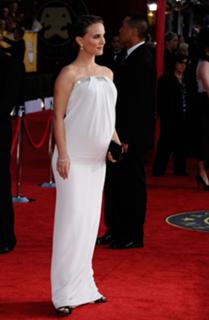 Natalie Portman feet photo thumbnail