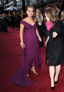 Natalie Portman feet photo thumbnail