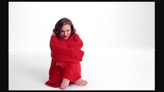 Natalie Portman feet photo thumbnail