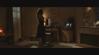 Natalie Portman feet photo thumbnail