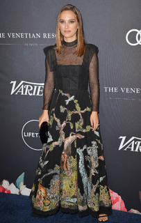 Natalie Portman feet photo thumbnail