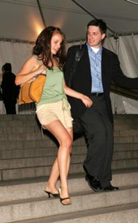 Natalie Portman feet photo thumbnail