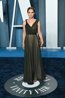 Natalie Portman feet photo thumbnail