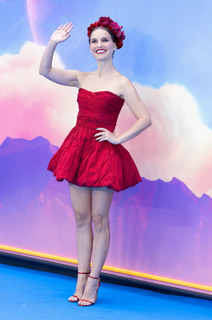 Natalie Portman feet photo thumbnail
