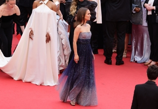 Natalie Portman feet photo thumbnail