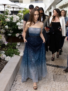 Natalie Portman feet photo thumbnail
