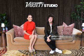 Natalie Portman feet photo thumbnail