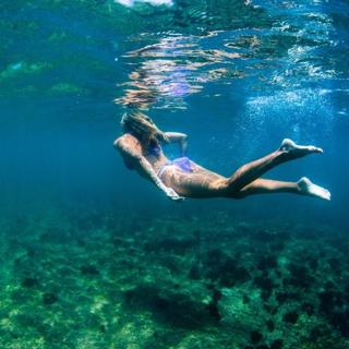 Natalie Roser feet photo thumbnail