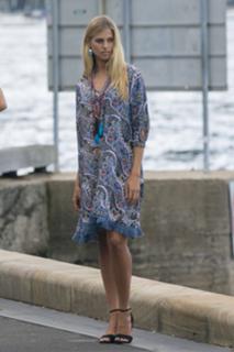 Natalie Roser feet photo thumbnail