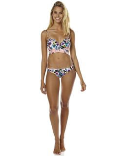 Natalie Roser feet photo thumbnail