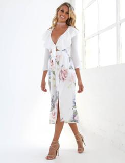 Natalie Roser feet photo thumbnail