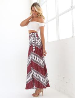 Natalie Roser feet photo thumbnail