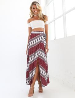 Natalie Roser feet photo thumbnail