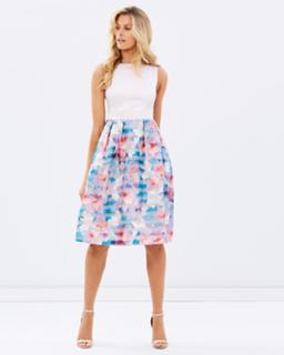 Natalie Roser feet photo thumbnail