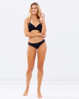 Natalie Roser feet photo thumbnail