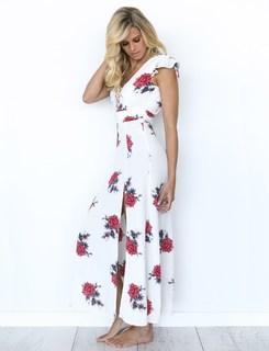 Natalie Roser feet photo thumbnail