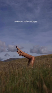 Natalie Roser feet photo thumbnail