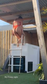 Natalie Roser feet photo thumbnail