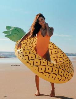 Natalie Roush feet photo 3