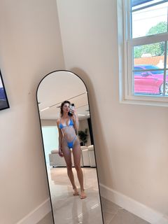 Natalie Roush feet photo thumbnail