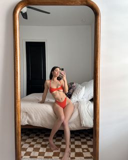 Natalie Roush feet photo thumbnail